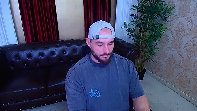 AdamJamesonn online show from November 6, 6:14 am