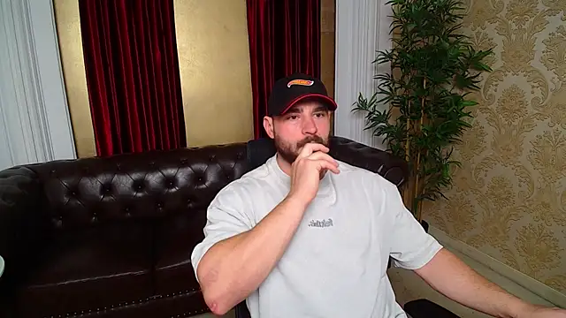 AdamJamesonn online show from November 17, 5:46 am