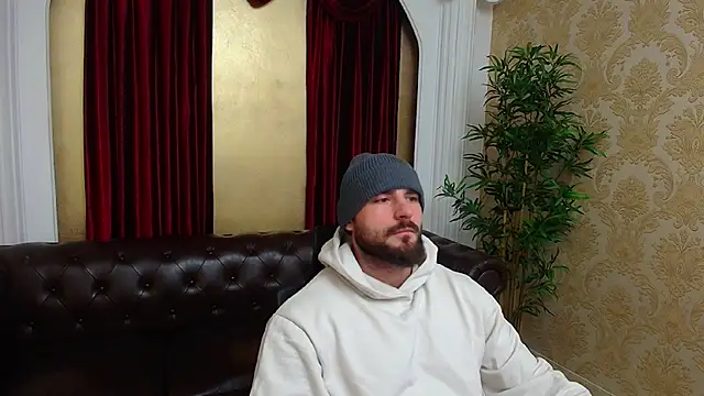 AdamJamesonn online show from December 17, 5:46 am