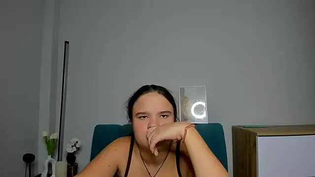 AdeleCruz online show from October 6, 12:13 pm