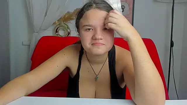 AdeleCruz online show from February 1, 12:59 pm