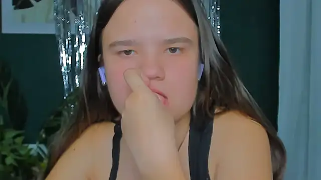 AdeleCruz online show from March 17, 1:14 pm