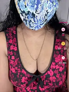 Snapshot of ArathyNambyarMallu chatting on April 27, 10:52 pm ArathyNambyarMallu online show from April 27, 10:52 pm