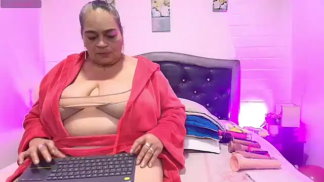 VickyBoobss online show from June 10, 7:46 pm
