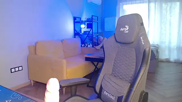 Snapshot of leon_yuugen chatting on July 3, 3:40 pm leon yuugen online show from July 3, 3:40 pm