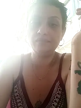 Snapshot of rosse26830 chatting on June 14, 3:47 pm rosse26830 online show from June 14, 3:47 pm