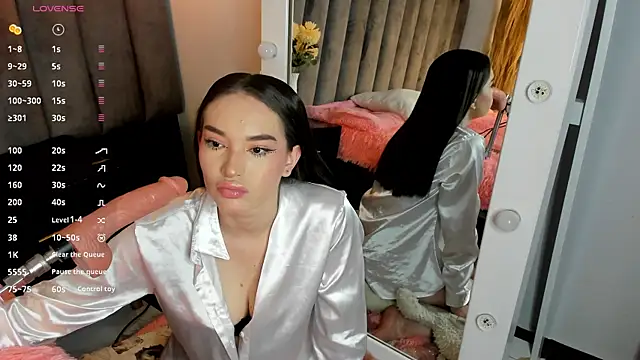 chelsea bolton  online show from September 30, 8:36 pm