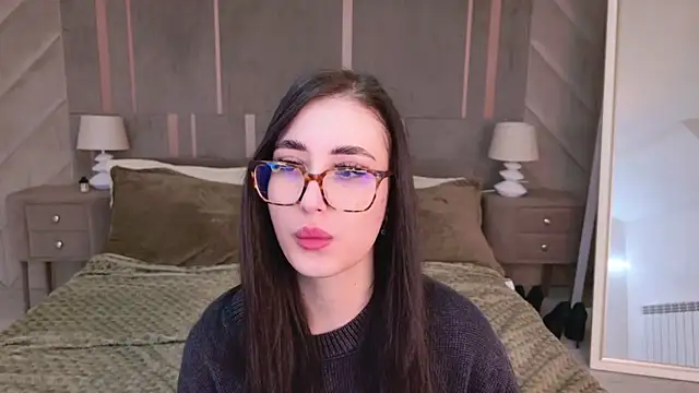 EmmaLawrens online show from March 11, 10:51 am