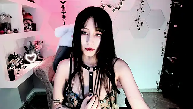 Snapshot of Effy_Devalk chatting on March 3, 5:50 pm Effy Devalk online show from March 3, 5:50 pm