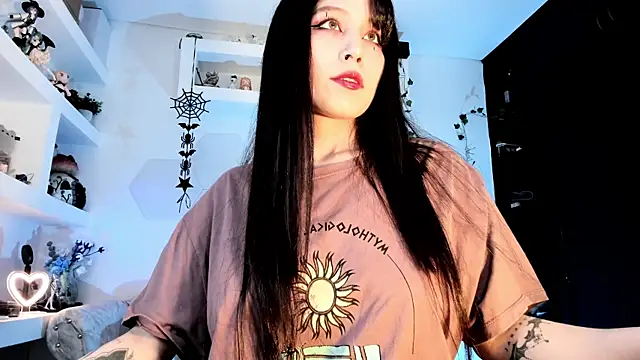 Snapshot of Effy_Devalk chatting on March 19, 3:29 pm Effy Devalk online show from March 19, 3:29 pm