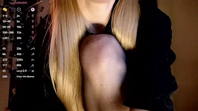 Emily  Mooree online show from October 11, 7:40 am