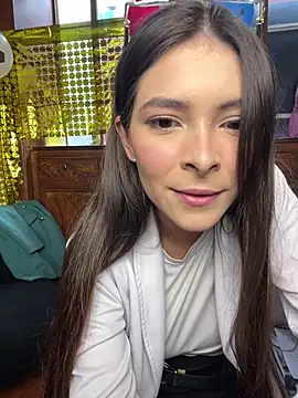 Snapshot of Aleska_Miami chatting on June 18, 8:02 pm Aleska Miami online show from June 18, 8:02 pm