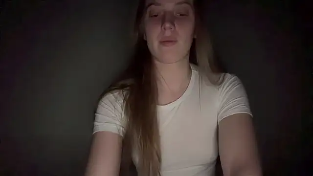 Snapshot of Ella-82 chatting on February 24, 2:51 am Ella-82 online show from February 24, 2:51 am