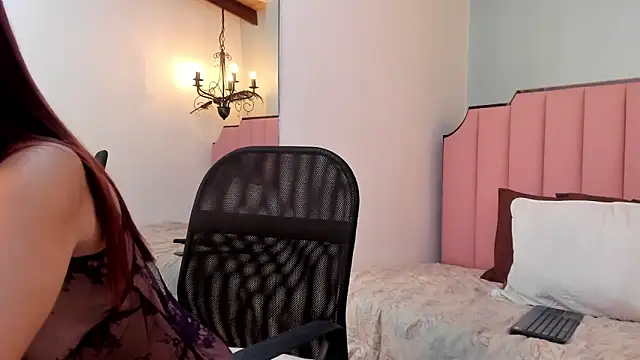 KarenSims online show from December 17, 10:10 am