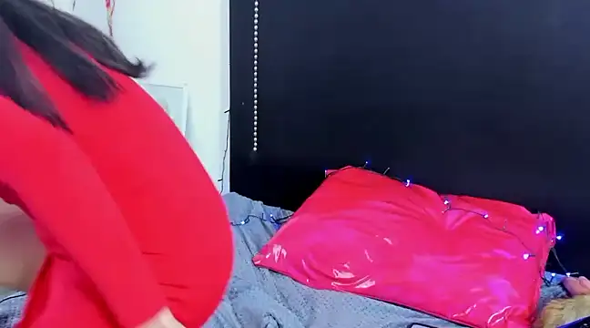 Snapshot of Cleo_Hott chatting on March 18, 12:25 pm Cleo Hott online show from March 18, 12:25 pm