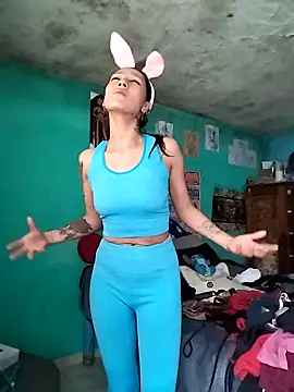 Snapshot of Cleo_Hott chatting on October 23, 7:12 pm Cleo Hott online show from October 23, 7:12 pm