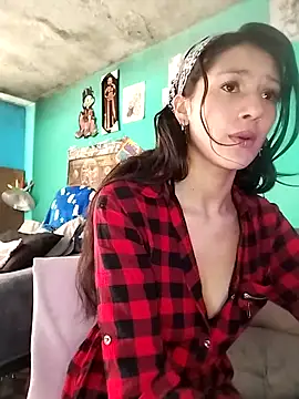 Cleo Hott online show from November 4, 1:10 pm