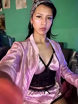 Cleo Hott online show from November 5, 5:29 am