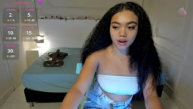 Snapshot of JasmineRose7 chatting on September 15, 1:44 pm JasmineRose7 online show from September 15, 1:44 pm