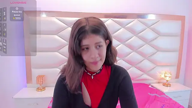 Snapshot of MiaQueen021 chatting on March 1, 12:34 pm MiaQueen021 online show from March 1, 12:34 pm