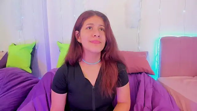 Snapshot of MiaQueen021 chatting on October 7, 12:57 pm MiaQueen021 online show from October 7, 12:57 pm