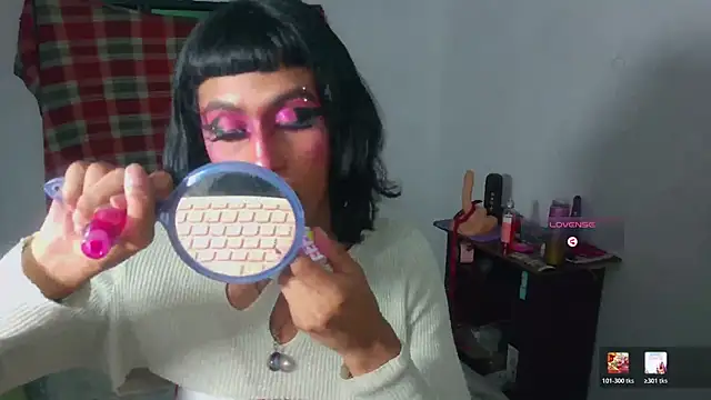 boysLittle online show from March 20, 2:16 am