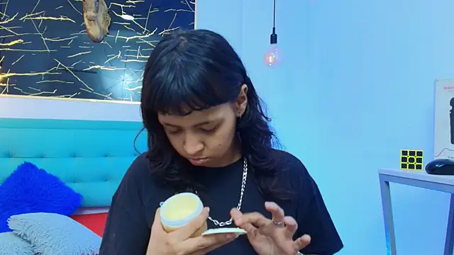 gabriela cortez online show from October 2, 12:12 pm