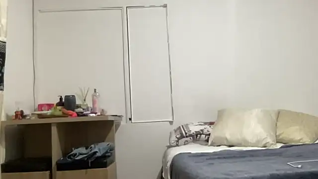 LunaBeya online show from October 21, 12:28 pm