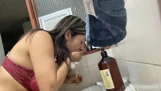 LunaBeya online show from November 22, 4:11 am