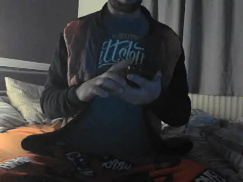 allnaked00 online show from November 18, 3:45 am