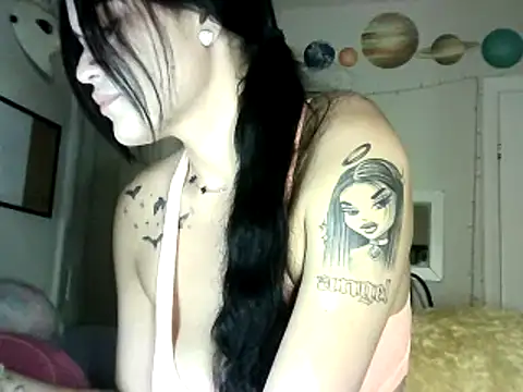 nikkikittyx3 online show from March 19, 4:14 am