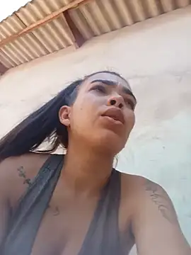 Snapshot of oliveira_k chatting on August 4, 3:14 pm oliveira k online show from August 4, 3:14 pm