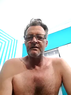 Snapshot of itsmeyes69 chatting on January 8, 1:20 pm itsmeyes69 online show from January 8, 1:20 pm