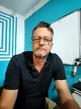 Snapshot of itsmeyes69 chatting on January 29, 2:10 pm itsmeyes69 online show from January 29, 2:10 pm