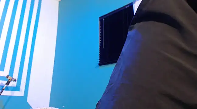 Snapshot of itsmeyes69 chatting on February 2, 8:19 pm itsmeyes69 online show from February 2, 8:19 pm