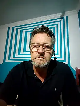 Snapshot of itsmeyes69 chatting on February 11, 10:18 pm itsmeyes69 online show from February 11, 10:18 pm