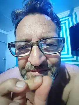 Snapshot of itsmeyes69 chatting on February 13, 9:38 pm itsmeyes69 online show from February 13, 9:38 pm