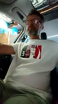 Snapshot of itsmeyes69 chatting on February 23, 8:33 pm itsmeyes69 online show from February 23, 8:33 pm