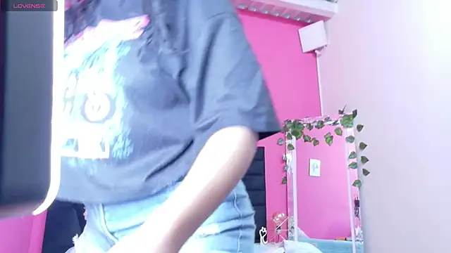 hotiergirl online show from October 11, 6:28 pm