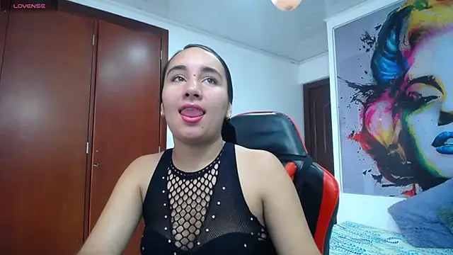 Maylin horny19 online show from February 21, 7:15 pm