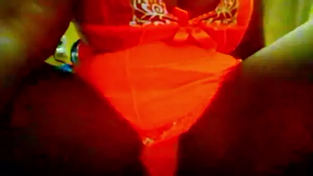 Snapshot of chocolatechipkukky85 chatting on April 18, 4:33 pm chocolatechipkukky85 online show from April 18, 4:33 pm