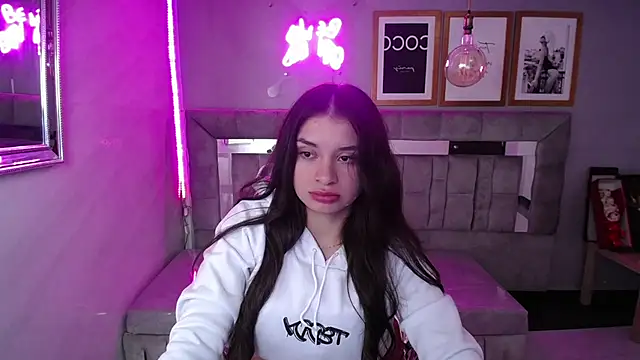 Sarita v  online show from January 21, 1:00 pm