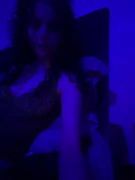 Snapshot of VioletxBlue chatting on January 8, 9:01 pm VioletxBlue online show from January 8, 9:01 pm