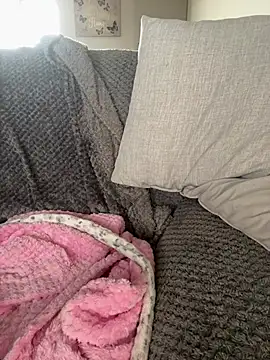 Snapshot of VioletxBlue chatting on February 1, 12:37 pm VioletxBlue online show from February 1, 12:37 pm