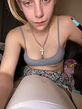 VioletxBlue online show from April 15, 8:42 pm