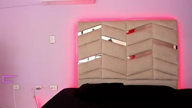 RubiSharqui  online show from October 24, 12:45 pm