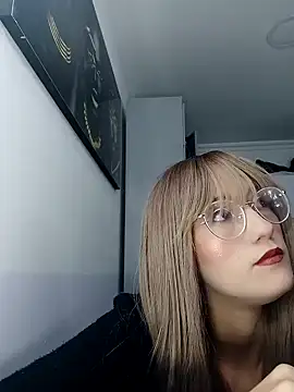 Snapshot of SussanHottye1_ chatting on January 27, 10:38 am SussanHottye1 online show from January 27, 10:38 am