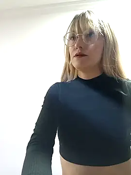 Snapshot of SussanHottye1_ chatting on January 28, 10:23 am SussanHottye1 online show from January 28, 10:23 am