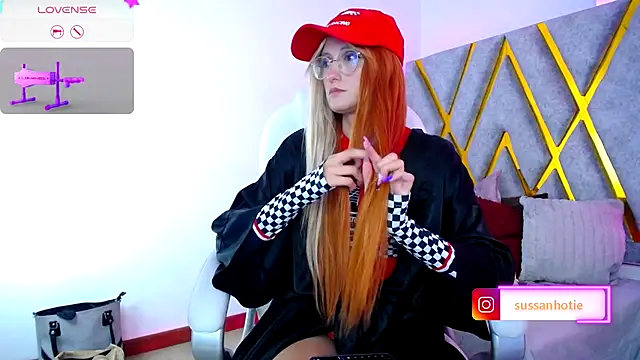 Snapshot of SussanHottye1_ chatting on September 28, 1:27 pm SussanHottye1 online show from September 28, 1:27 pm