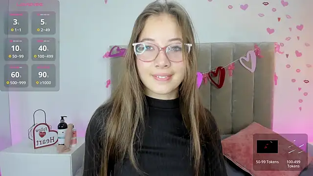 Dahlia Rousse online show from March 4, 8:05 pm